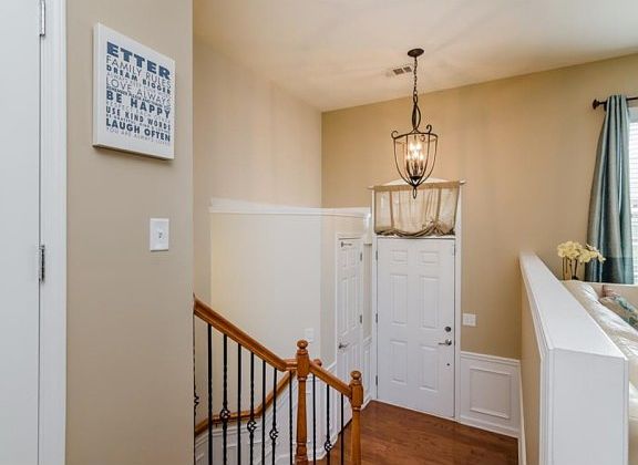 3rd image of 2188 Wylmoor Way SE