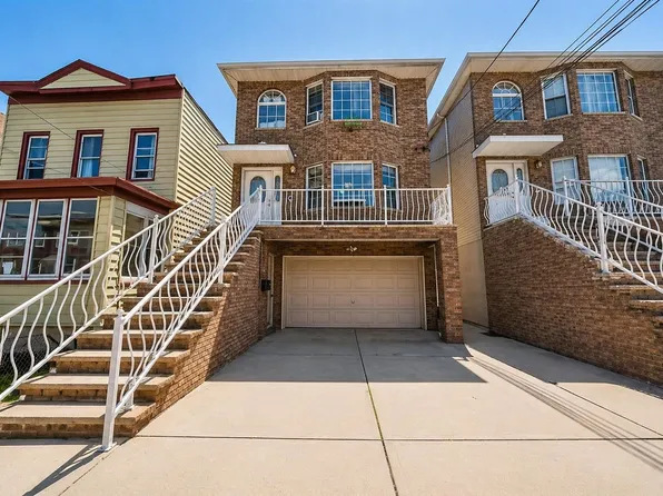 212 Clerk Street image 1 of 11