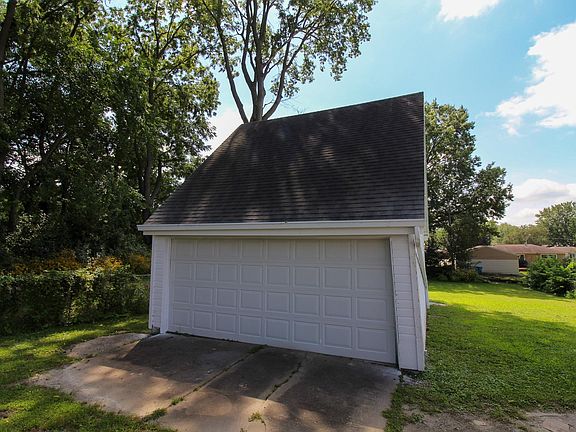 4th image of 537 Martin Rd