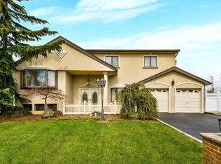 7 Seamans Neck Rd, Bethpage, NY 11714