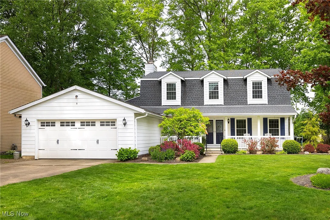 15020 Sherwood Dr photo 1