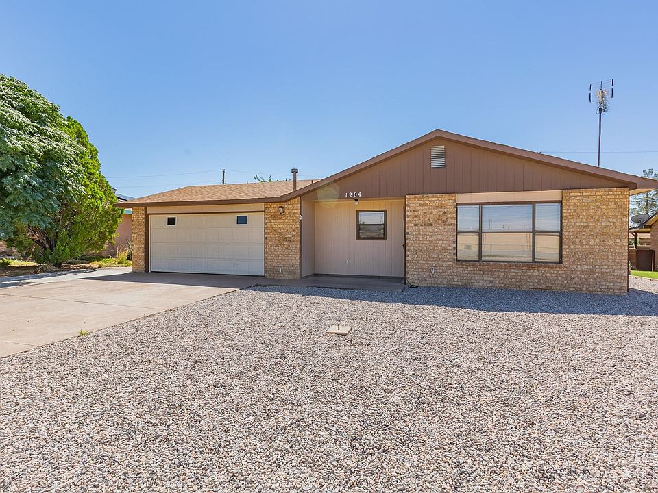 1st image of 1204 Desert Dawn Dr