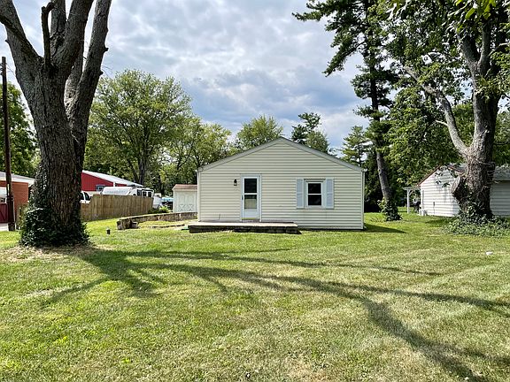 5th image of 3838 Wildwood Dr