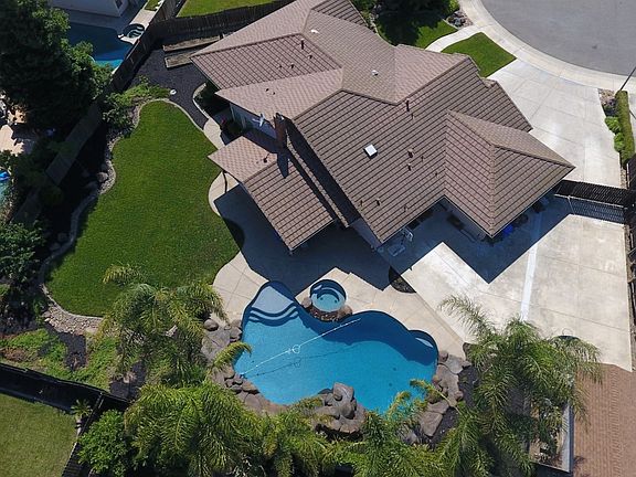 2nd image of 764 Saint James Ct