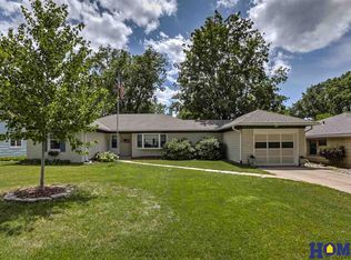 4235 Everett St, Lincoln, NE 68506