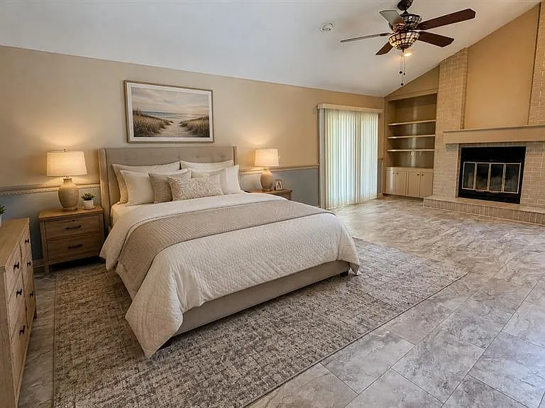 8445 Cessna Dr — Photo 44