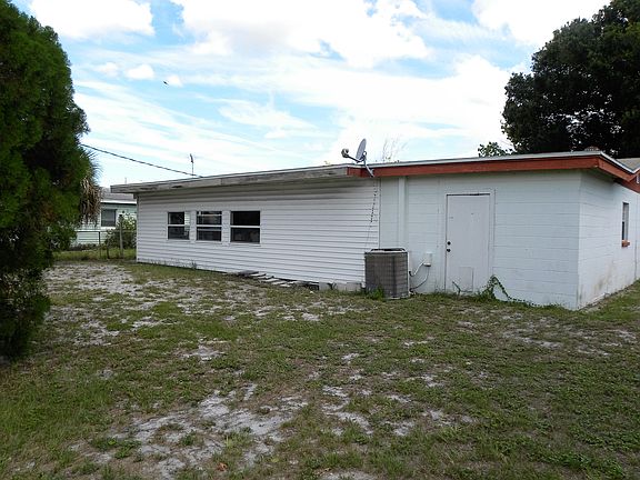 2nd image of 2487 Pepper Ave