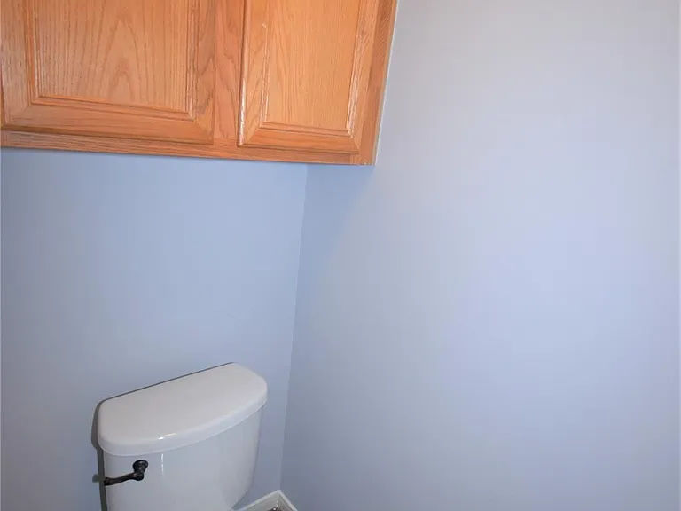 18319 Forest Dew Dr — Photo 10