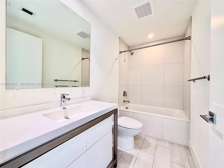 2000 Metropica Way #2208 — Photo 27