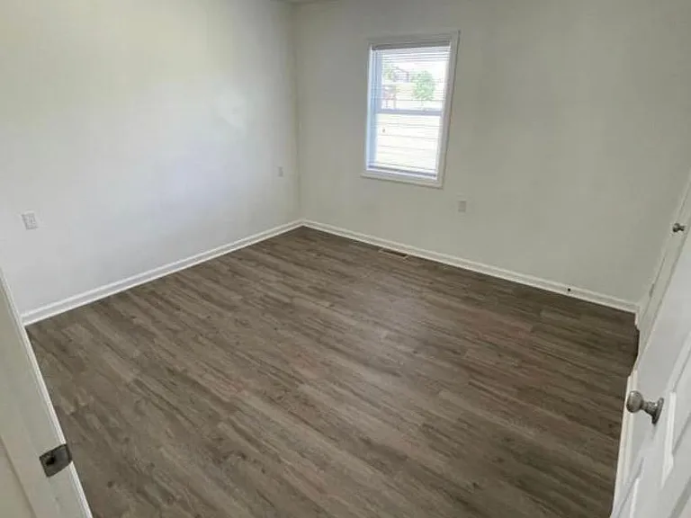 2305 Wisemantown Rd — Photo 1