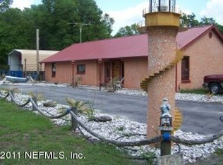 401 Broad St, Welaka, FL 32193