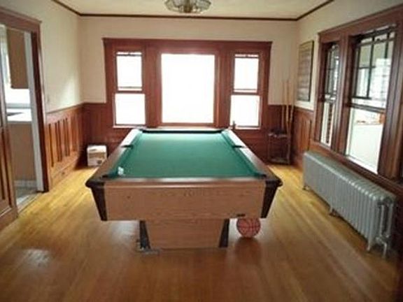 3rd image of 634 Belmont St #2