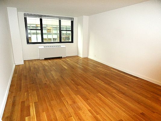 4th image of 330 W 58th St APT 14N