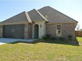 201 Bentwater Dr, Broussard, LA 70518