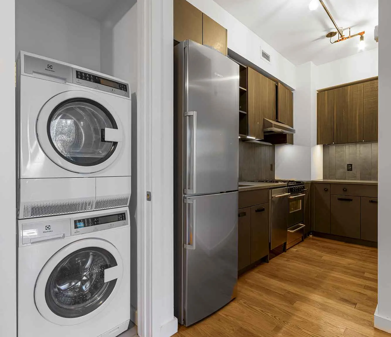 123 Melrose Street — Photo 4