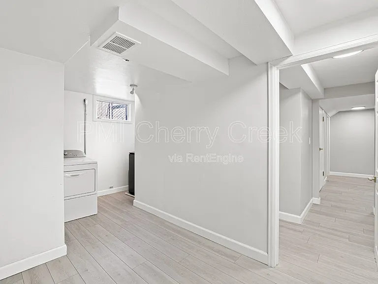 550 Winona Ct — Photo 22