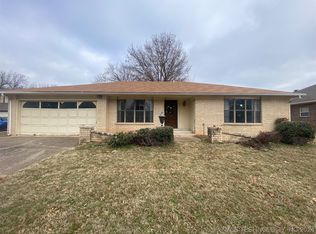 904 W Park Pl, Broken Arrow, OK 74011