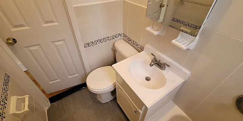 Rented by Premier One Realty LLC | media 8