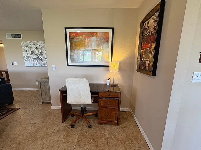 2246 N Middlecoff Dr — Photo 21