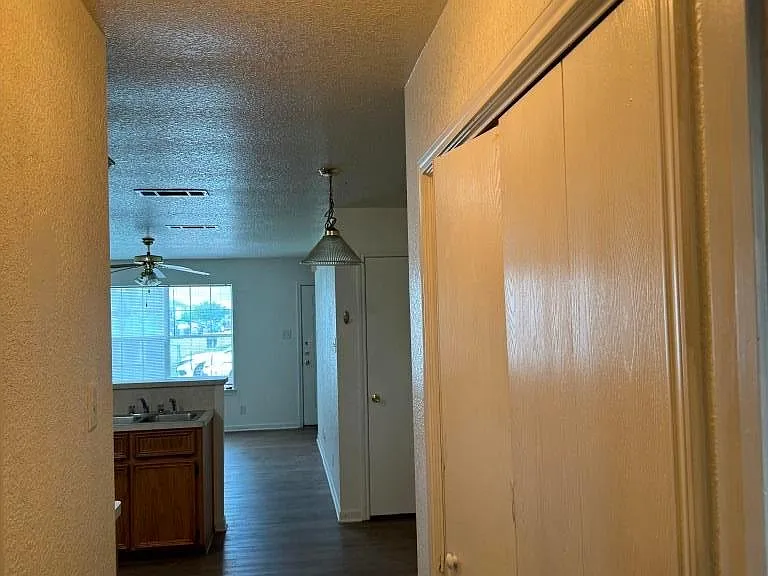 3312 Cantabrian Dr #D — Photo 18