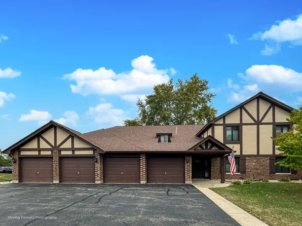 1701 Lakecliffe Dr APT D, Wheaton, IL 60189