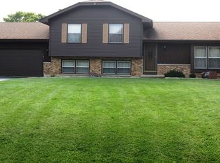 18N938 Aztec Ln, Huntley, IL 60142