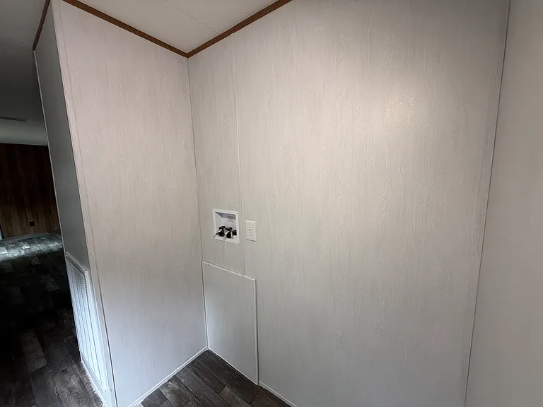 1402 N 69th Ave #7 — Photo 13