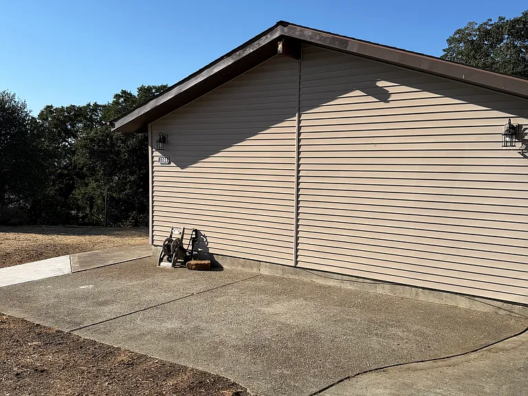 1166 Rimrock Dr — Photo 11