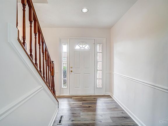 3rd image of 5047 Dellers Glen Dr