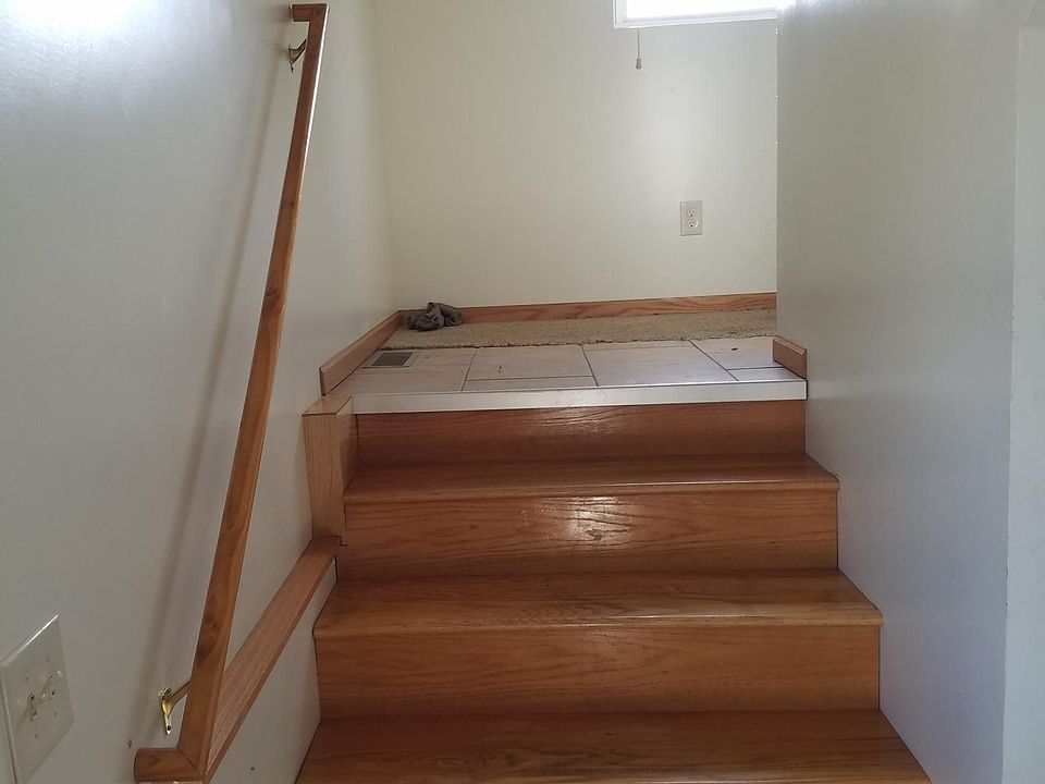 1st image of 1-410 E 6th St #1