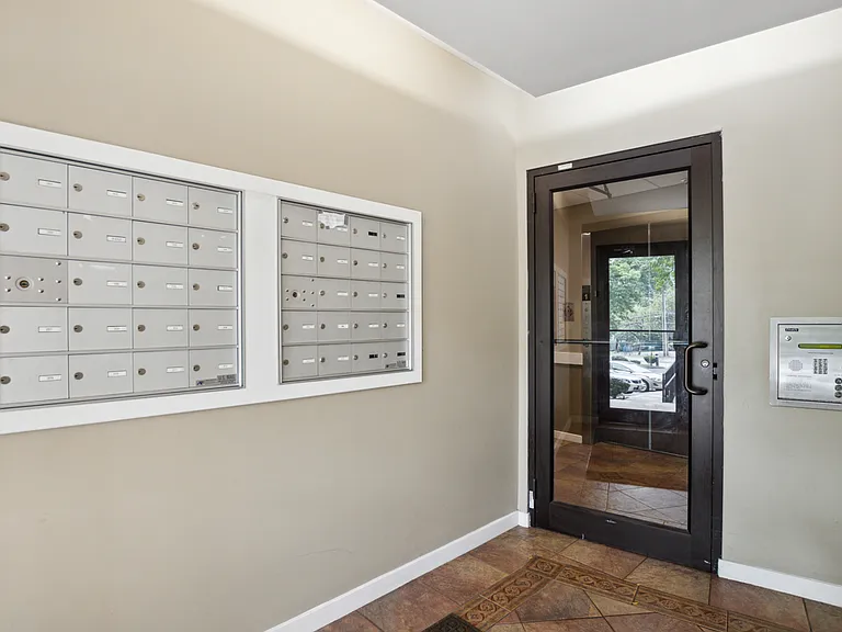 397 Boston Post Road Apartments — Photo 6