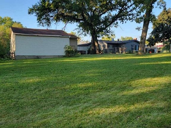 4th image of 2119 Witchwood Ln