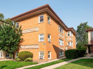 26 Conti Pkwy APT 2S, Elmwood Park, IL 60707