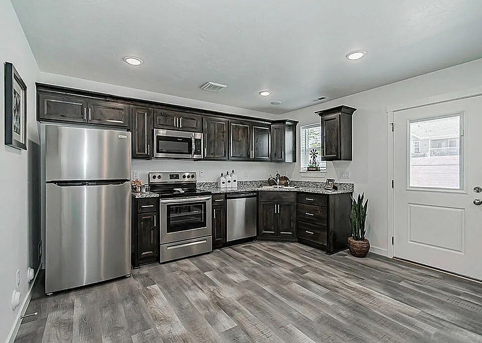 21-Kitchen