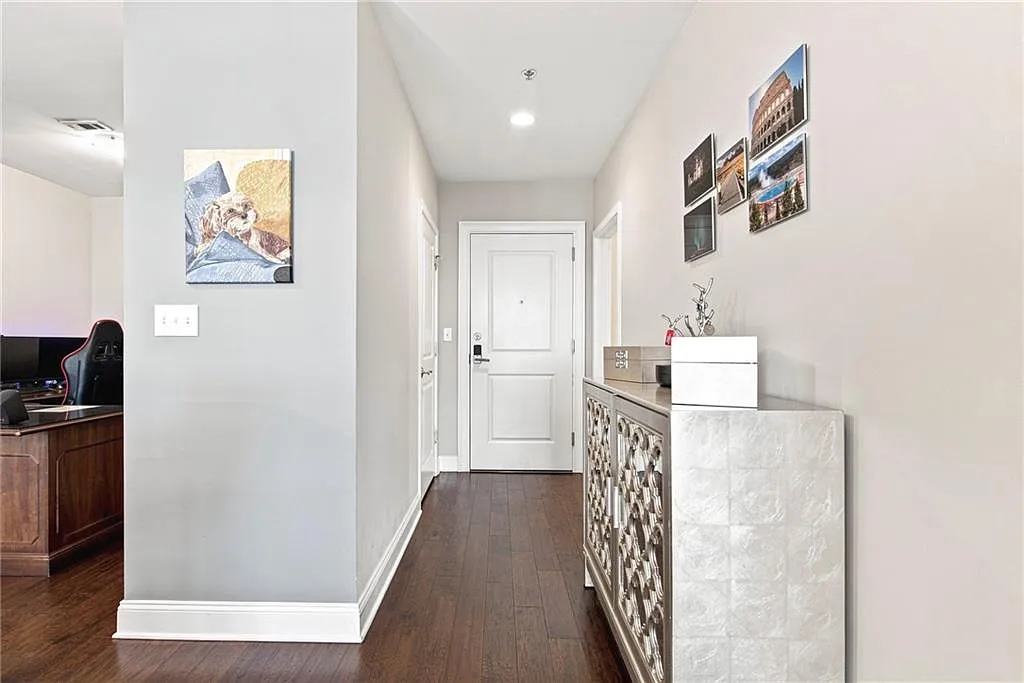 270 17th St NW — Photo 3