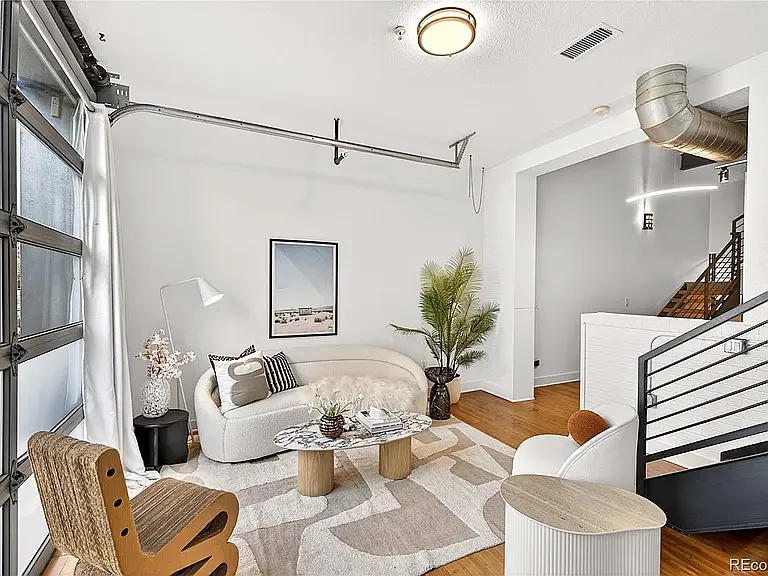 1421 Oneida St #7 — Photo 6