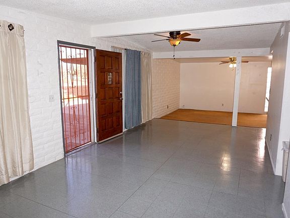 5th image of 1449 W Riverview Blvd