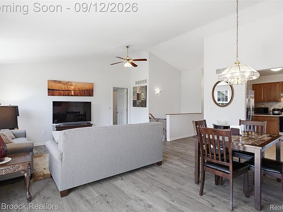 4th image of 5624 Township Ct