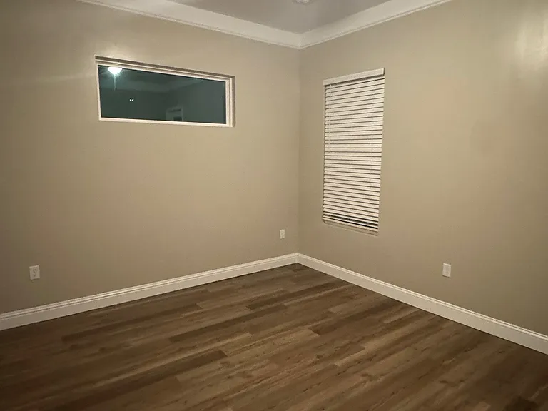 511 N Henry St #A — Photo 15