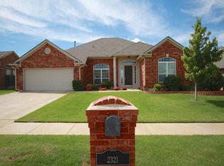 2321 NW 180th St, Edmond, OK 73012