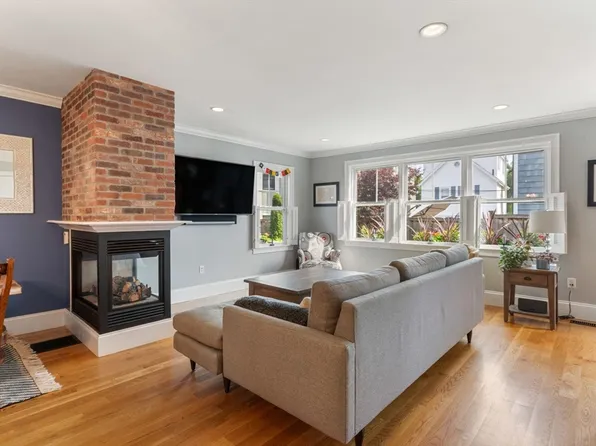 10 N Mead St #10, Charlestown, MA 02129