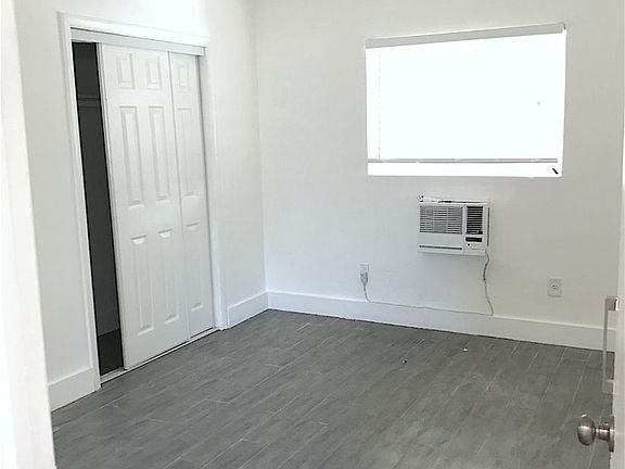 5th image of 780 NE 123rd St APT 1