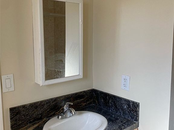 4th image of 6735 Elmer Ave #2