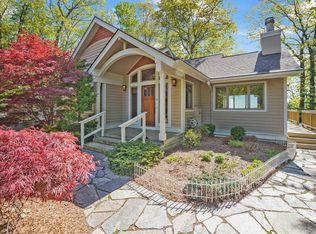 2332 Twin Eagles Dr, Traverse City, MI 49686