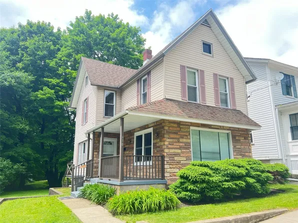 610 N Main St, Meadville, PA 16335