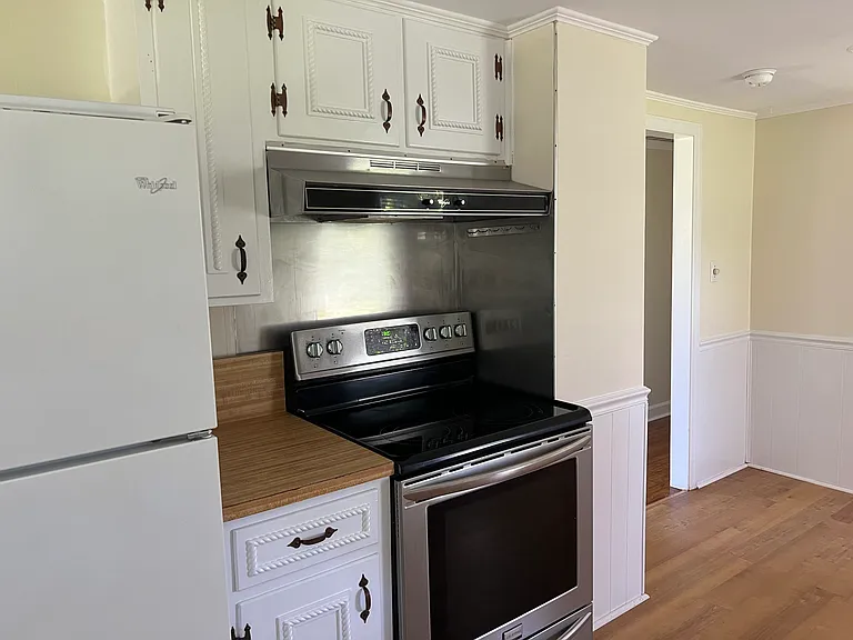 207 Russell St — Photo 15
