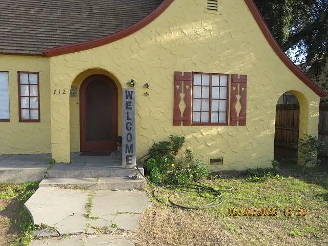 712 W Yosemite Ave — Photo 4