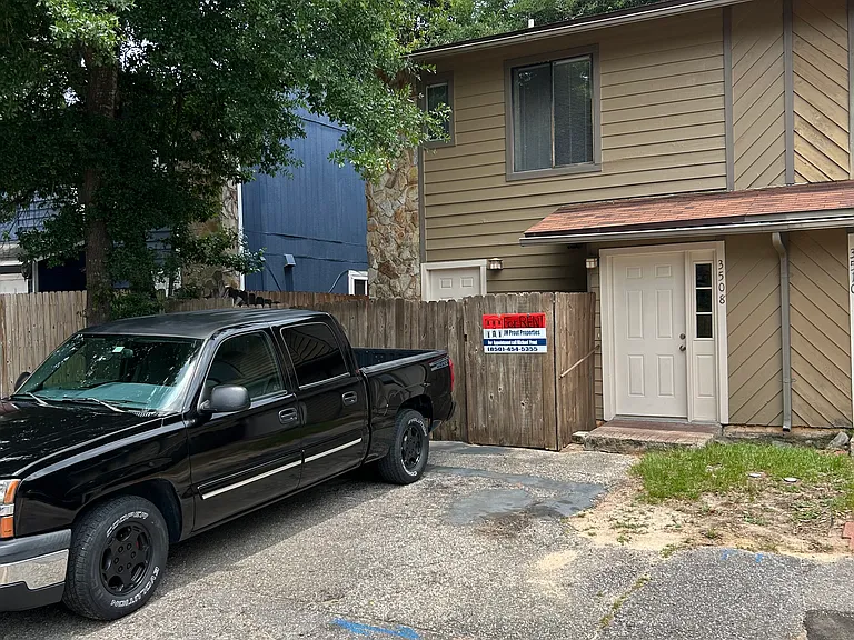 3508 Parkwood Ave — Photo 1