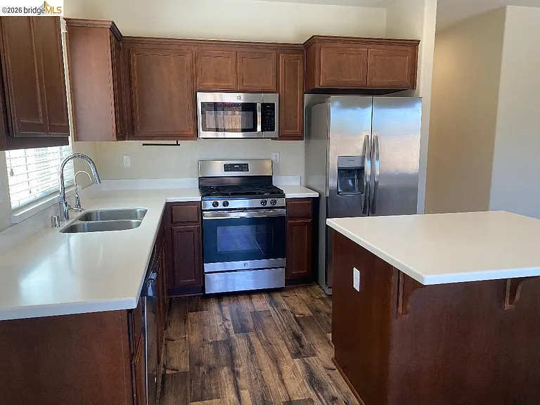 3636 Landmark Cir — Photo 8