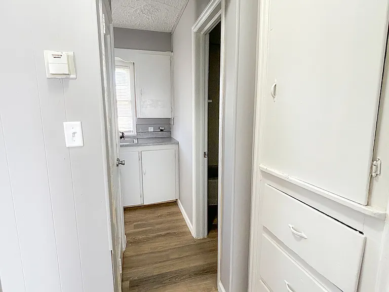 1037 S Vine St #3 — Photo 7